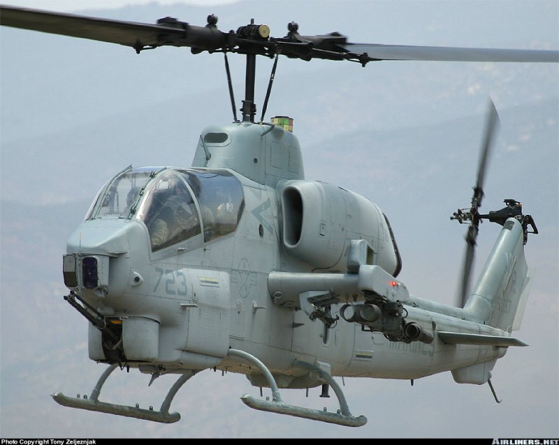 АН-1w супер Кобра