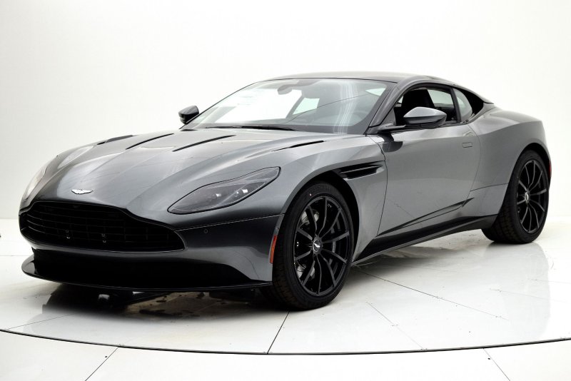 Aston Martin db11 2022