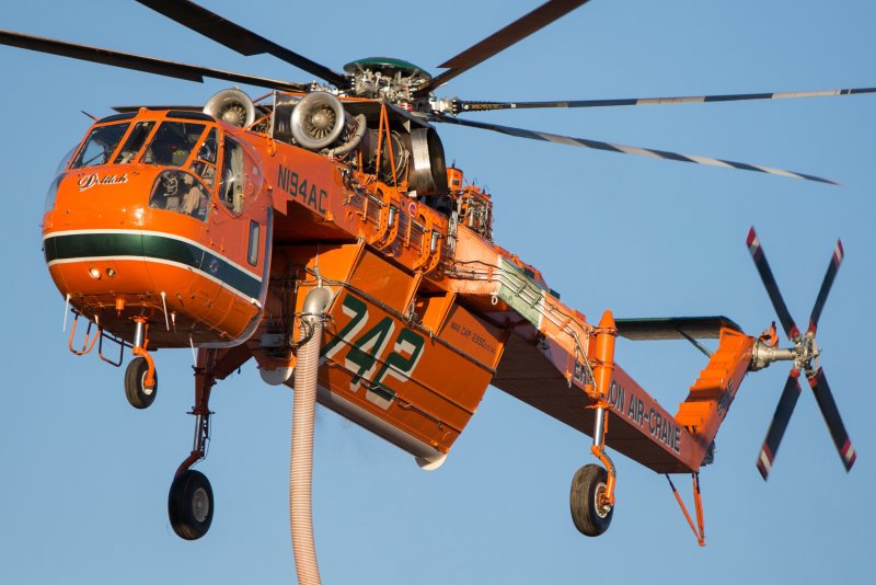 Вертолет Сикорский s-64