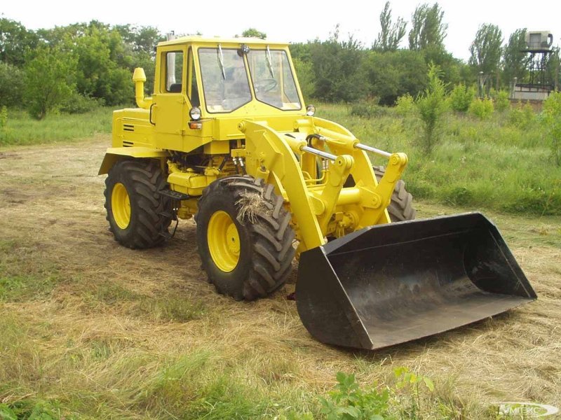 Фронтальный погрузчик то-25