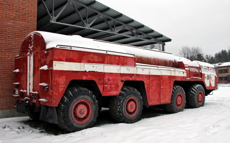 Пожарный МАЗ 543 Аэродромный помпа