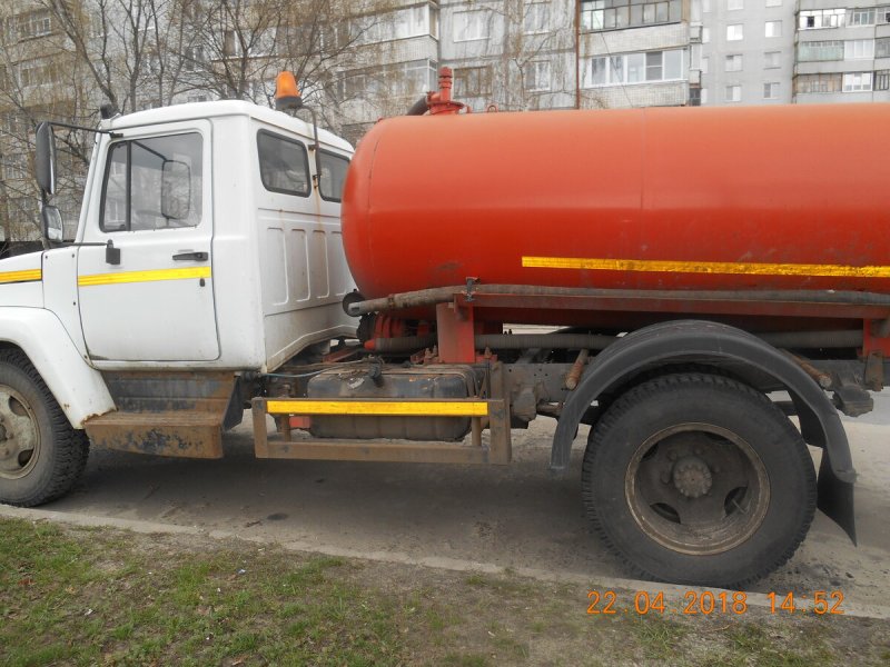 Машина вакуумная ГАЗ-3309 ко-503в