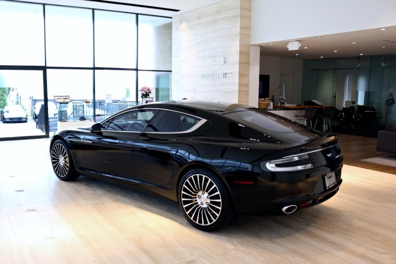 Астон Мартин rapide s