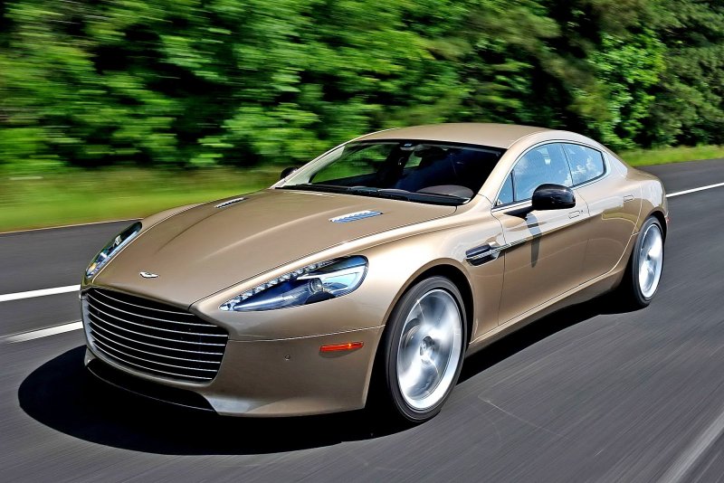 Астон Мартин rapide