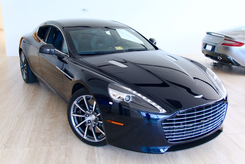 Астон Мартин rapide s