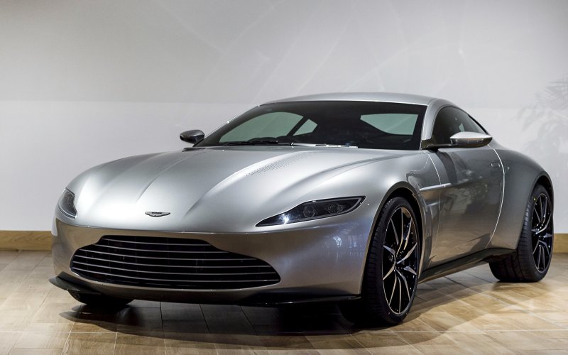 Aston Martin db10 2015