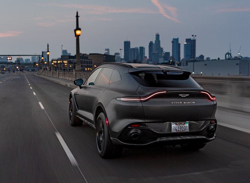 Aston Martin DBX