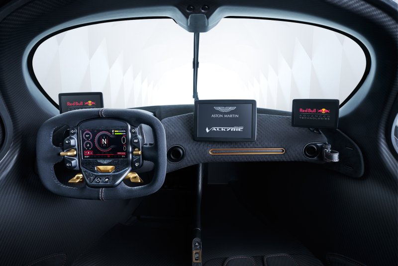 Aston Martin Valkyrie салон