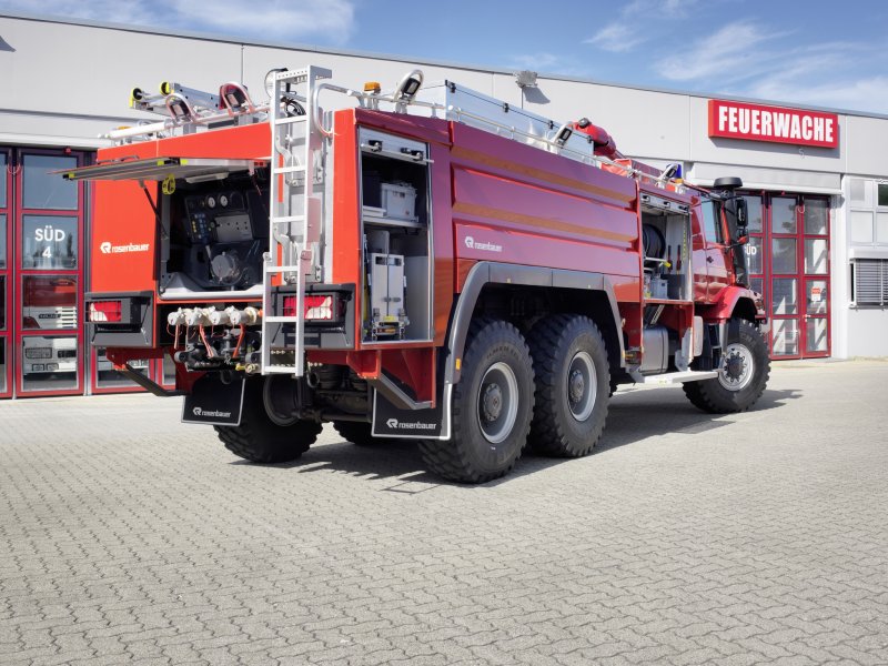 Mercedes Benz Zetros 2733 Firetruck