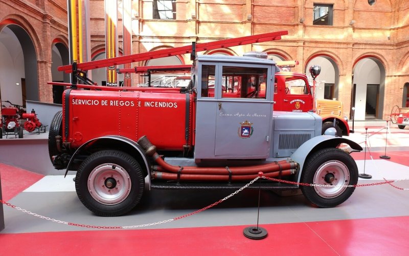 Peugeot 320 пожарный автомобиль