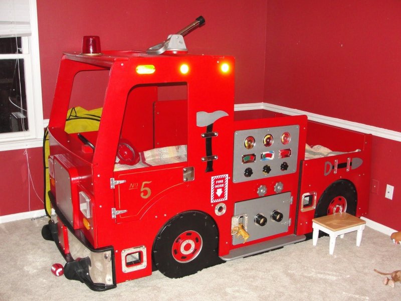 Двухъярусная кровать Firetruck