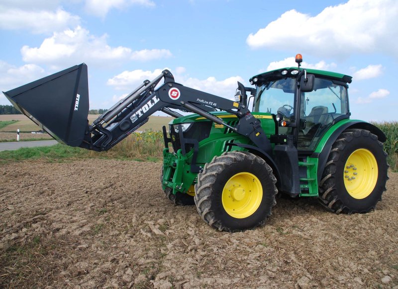 Фронтальный погрузчик John Deere