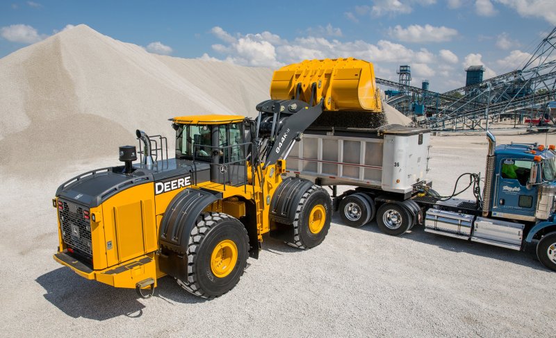 John Deere 844k