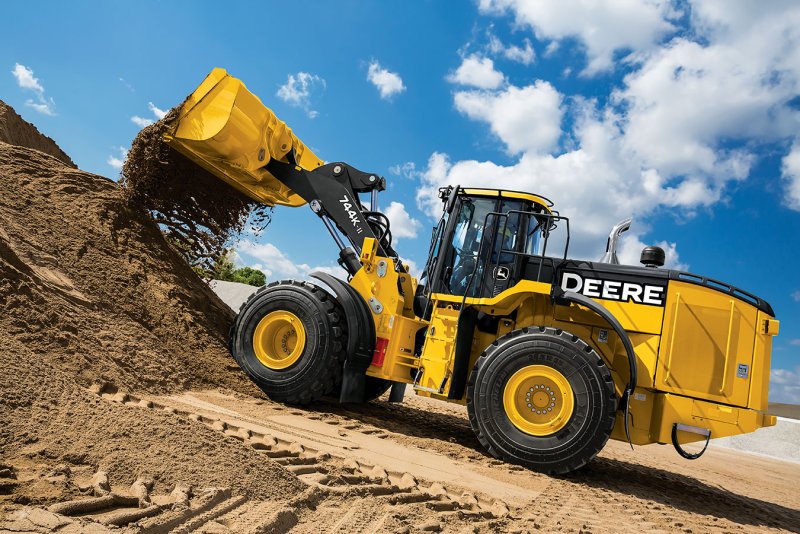 Погрузчик John Deere 744k-II