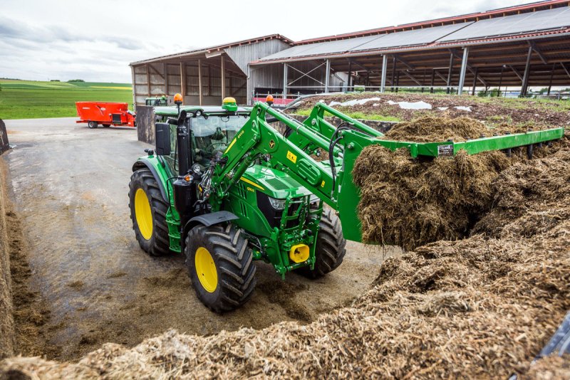 Трактор 2020 John Deere 6130r