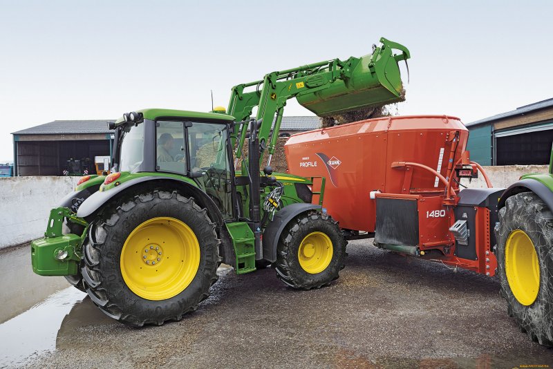 Фронтальный погрузчик John Deere