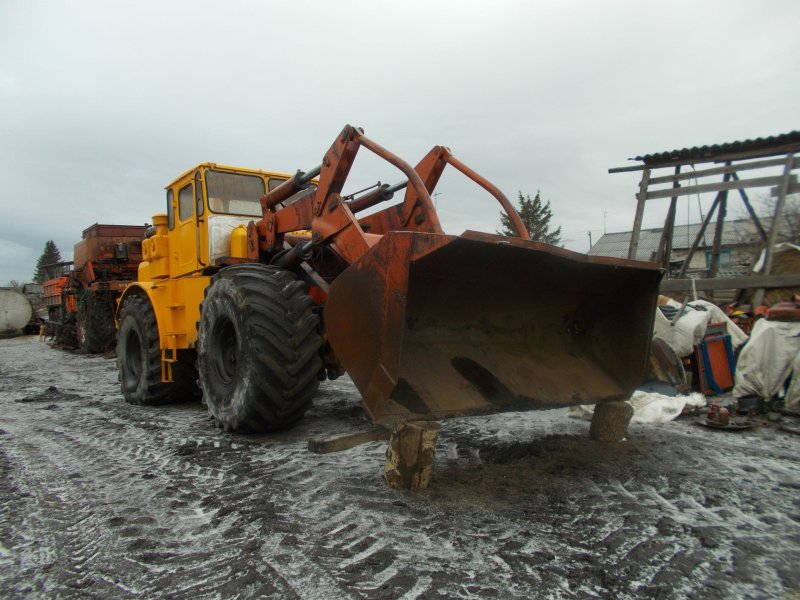 К701 Кировец трактор погрузчик