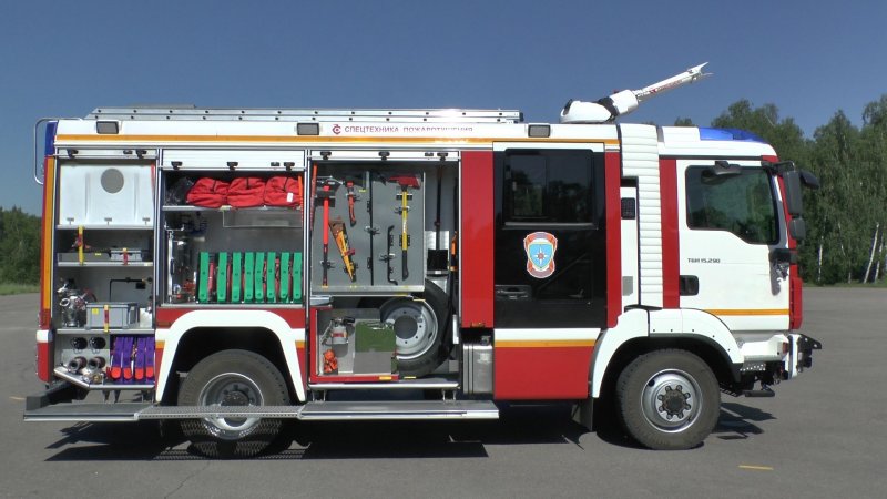 Автоцистерна пожарная АЦ 2,0-40/2 на шасси Isuzu nqr75p