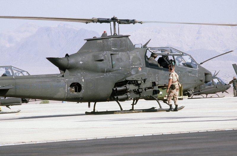 Вертолет АН-1s Cobra 209