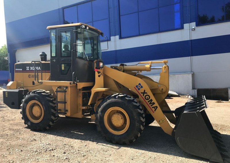 Погрузчик фронтальный XGMA XG 935