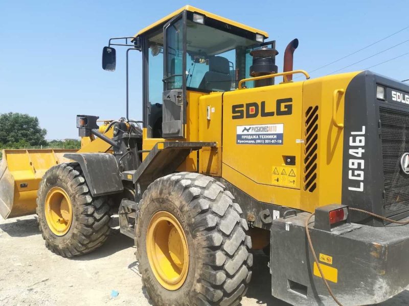 Фронтальный погрузчик китайский SDLG 946