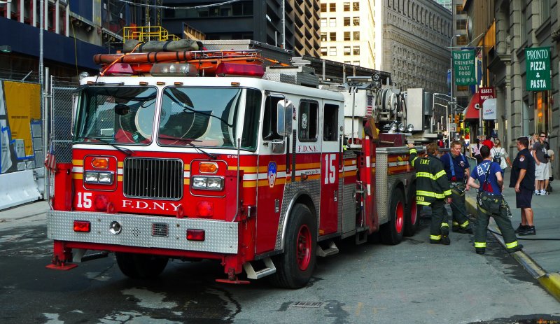 FDNY пожарная машина