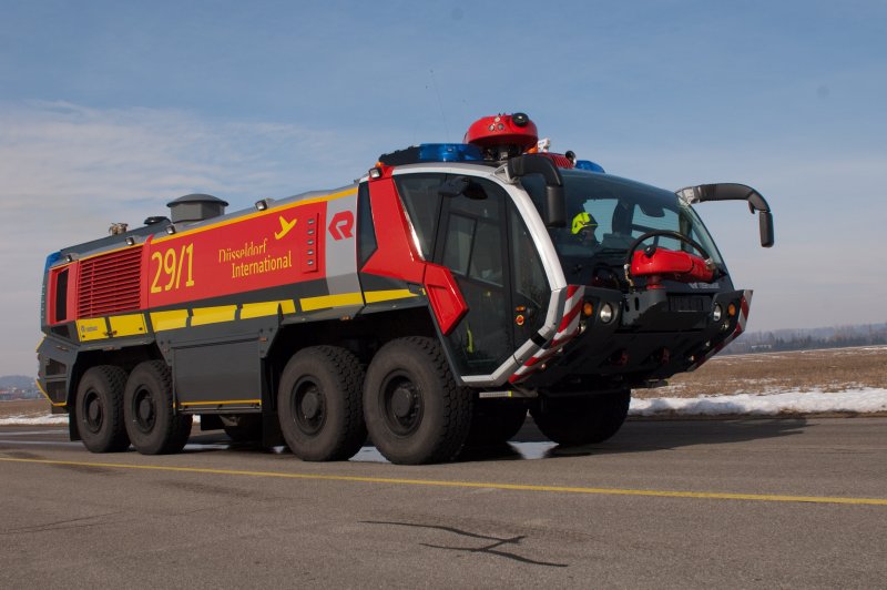 Розенбауер Аэродромная пожарная машина