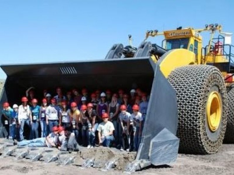 Самый большой погрузчик в мире Letourneau l2350