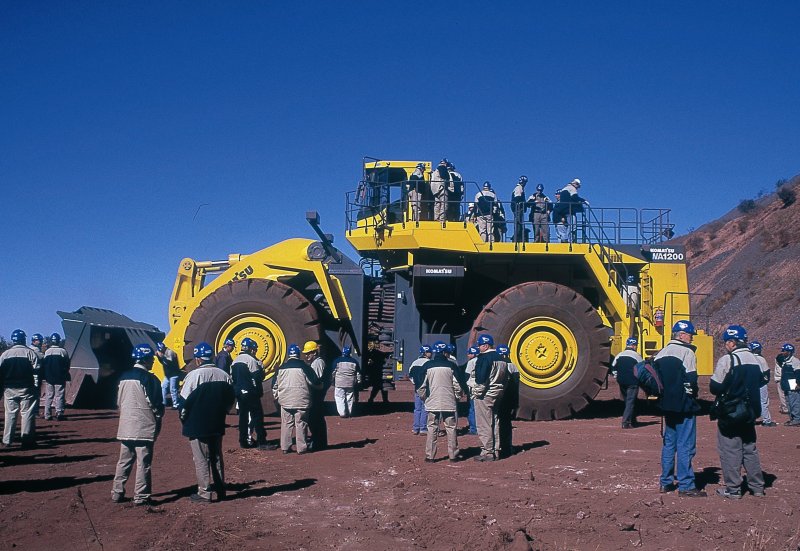 Komatsu wa1200-3