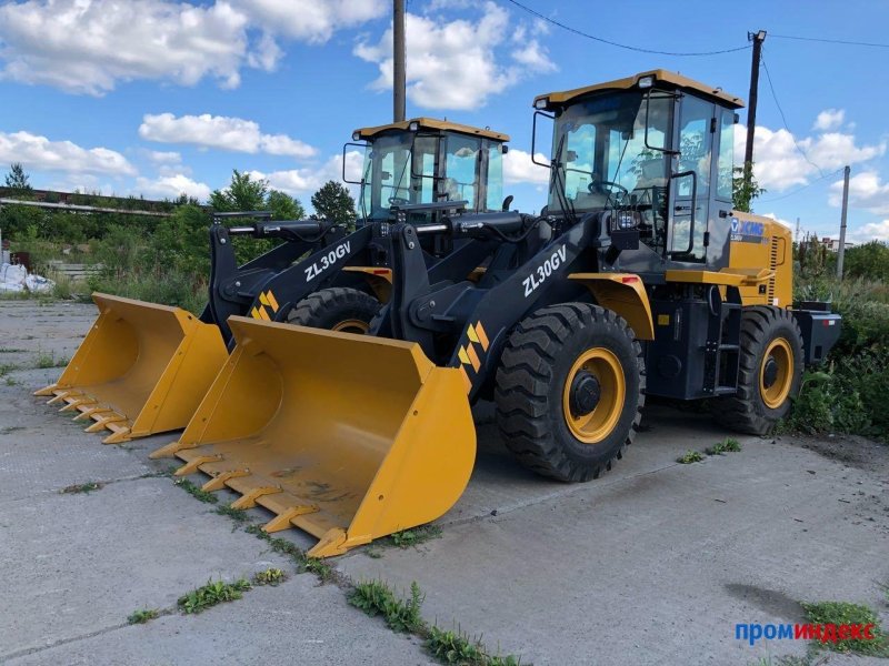Погрузчик фронтальный XCMG zl30