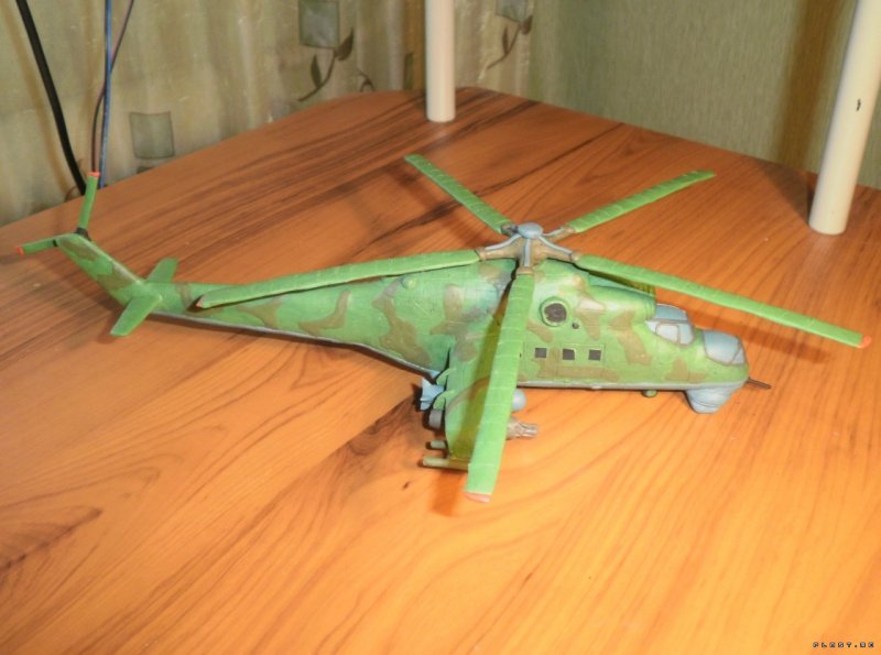 Военный вертолет из пластилина