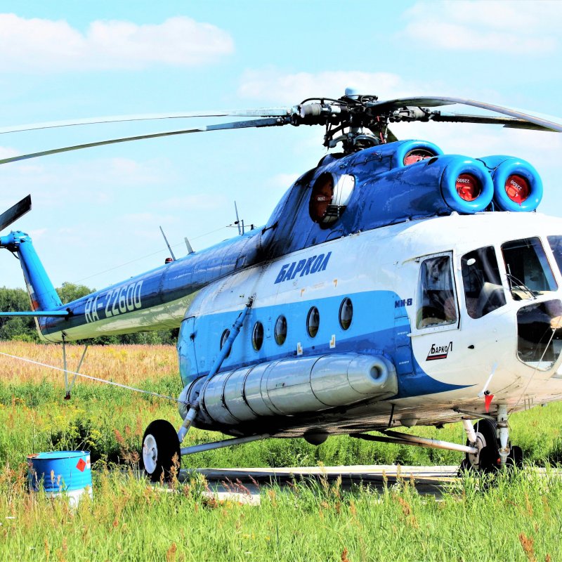 Ми-8 вертолёт