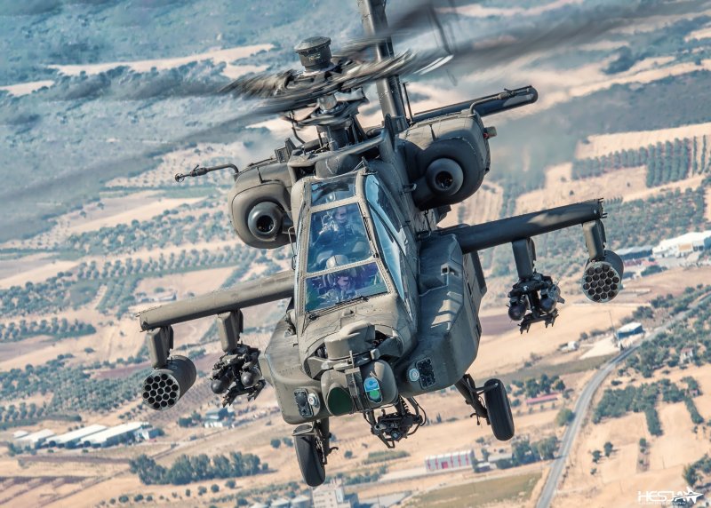 Боевой вертолёт MCDONNELL Douglas Ah-64 Apache