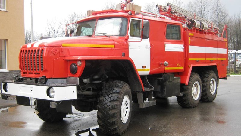 Урал 55571 пожарная машина