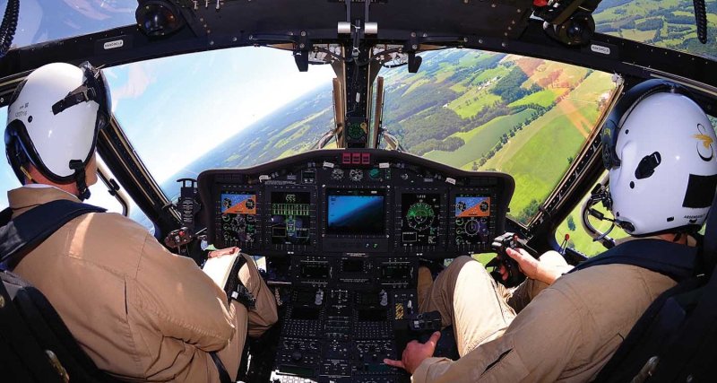 Пилот вертолета AW-139