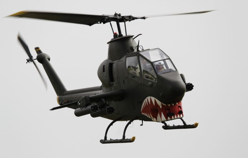 Вертолет Bell "Ah-1 Cobra"