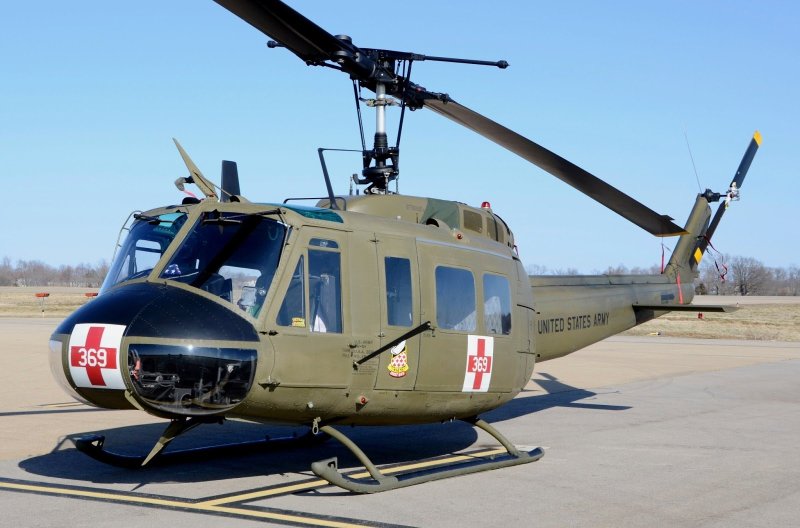 Вертолет uh 1j