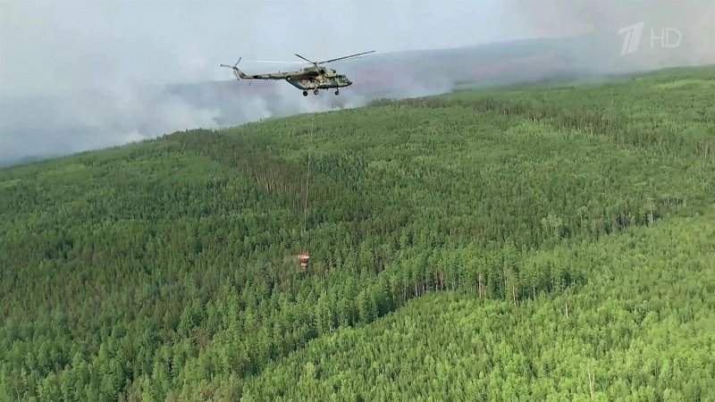 Ми-8 с на тушение лесных пожаров