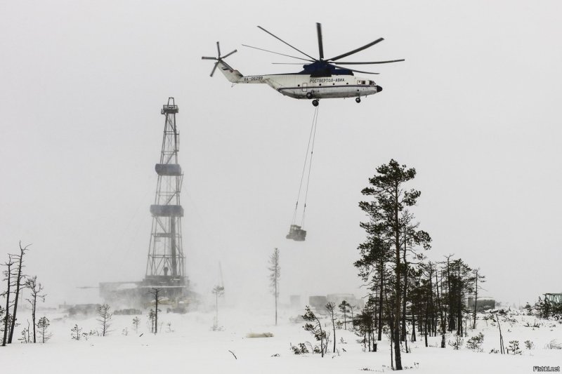 Ми-26 вертолет на буровой