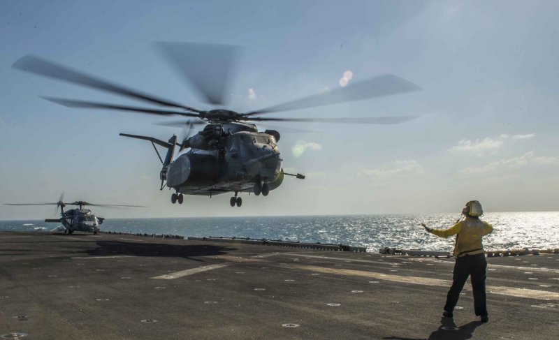 Сикорский Ch-53 и ми 8