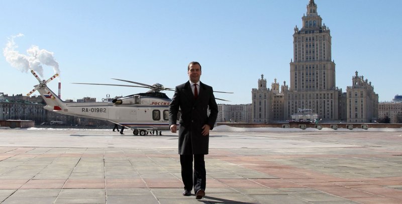 Вертолет правительства РФ