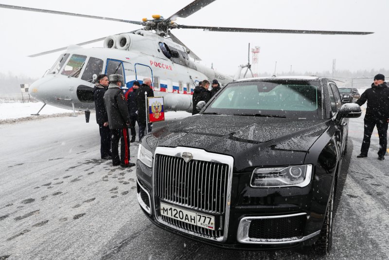 Путин машина Аурус
