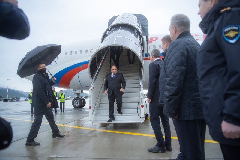 Мишустин Михаил прибыл самолет
