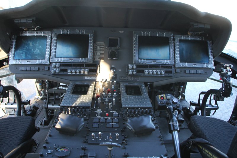 Uh 60 Black Hawk внутри кабина