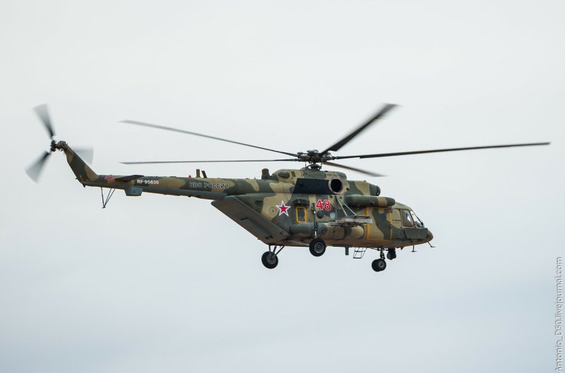 Ми-8 АМТШ В воздухе