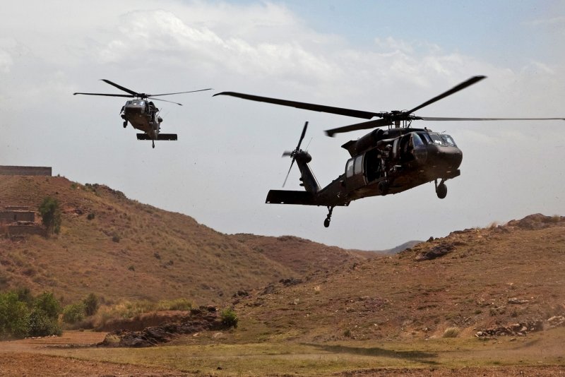 Uh-60 «Блэк Хок»(черный ястреб)