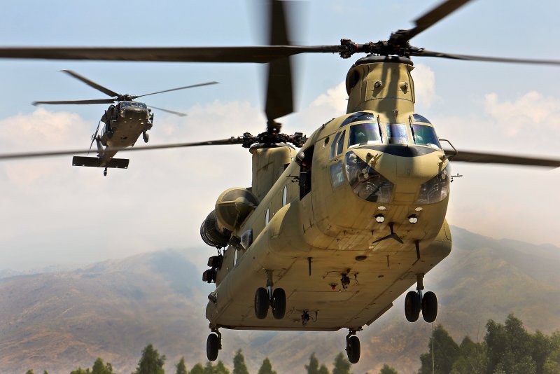 Афганский вертолет uh-60