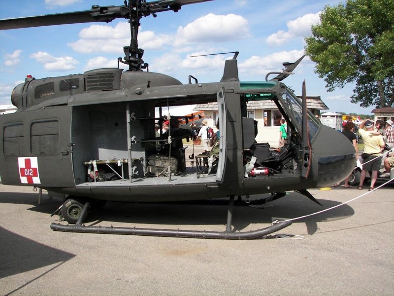 Вертолет uh-1 Хьюи