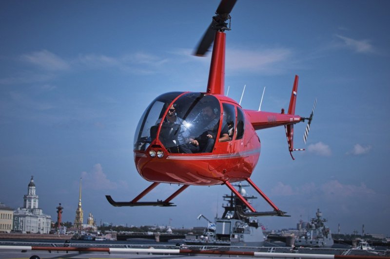 Полет Robinson r44 в Москве