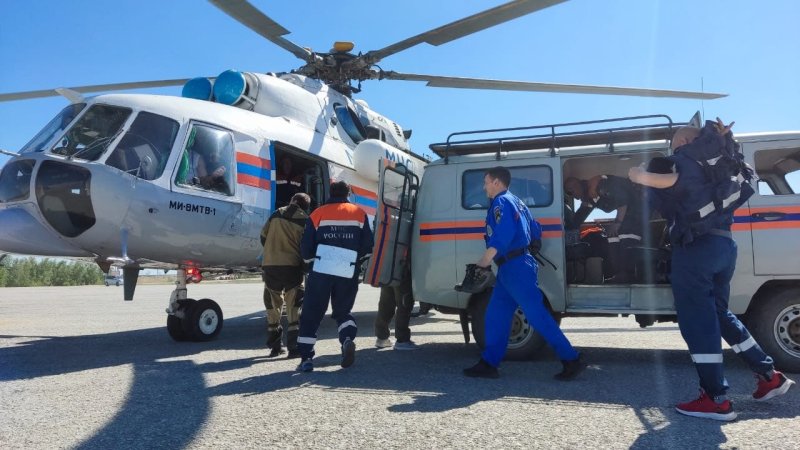 Самолет АН 24 Полярные авиалинии